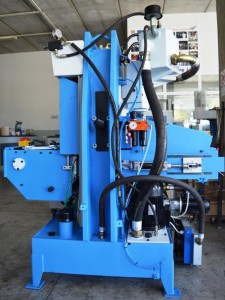 INSOLE PREFORMING MACHINE WITH FEEDING AND AUTOMATIC DISCHARGE P78 - BANF